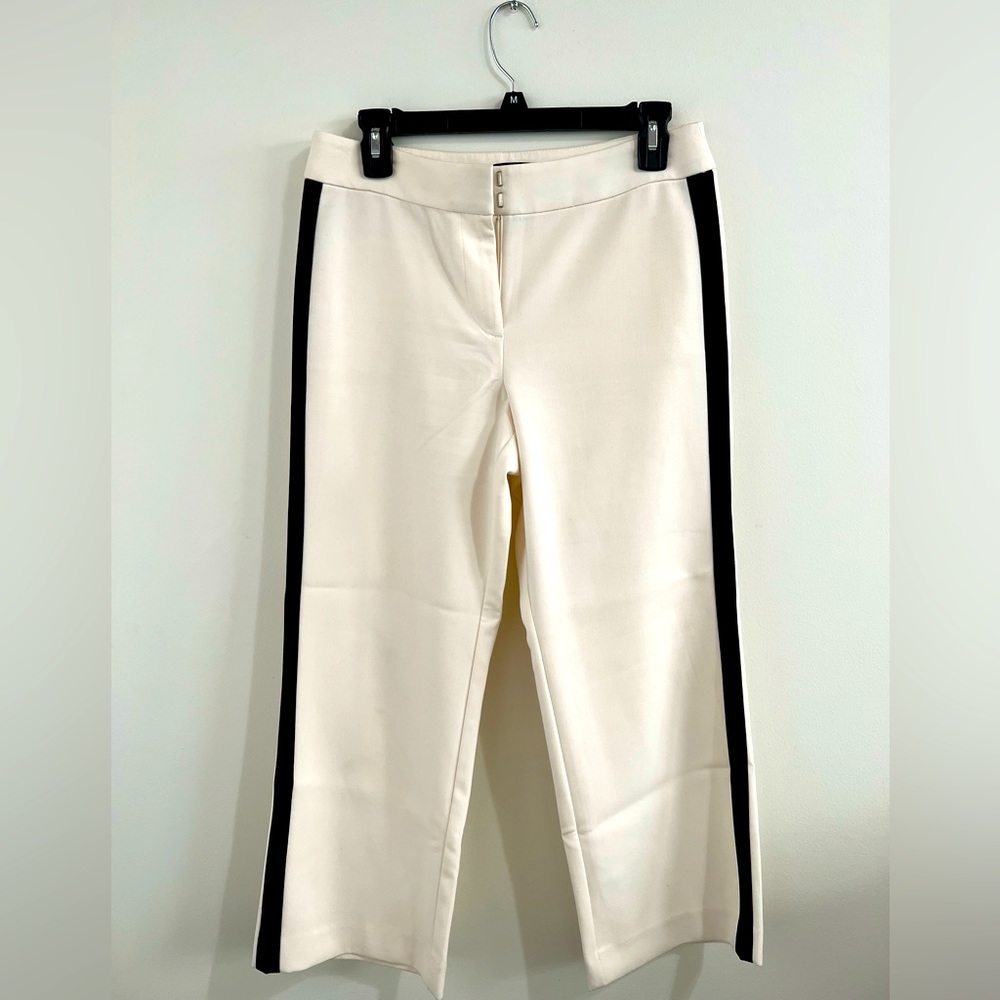 LOFT. Cream ankle length pant w/black stripe. 4P.
